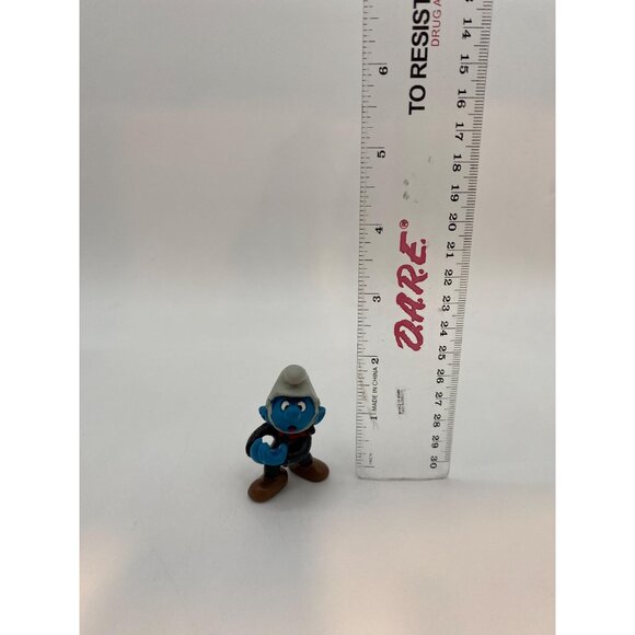Vintage Peyo Smurf Fire Fighter PVC Figurine Toy - Picture 2 of 7